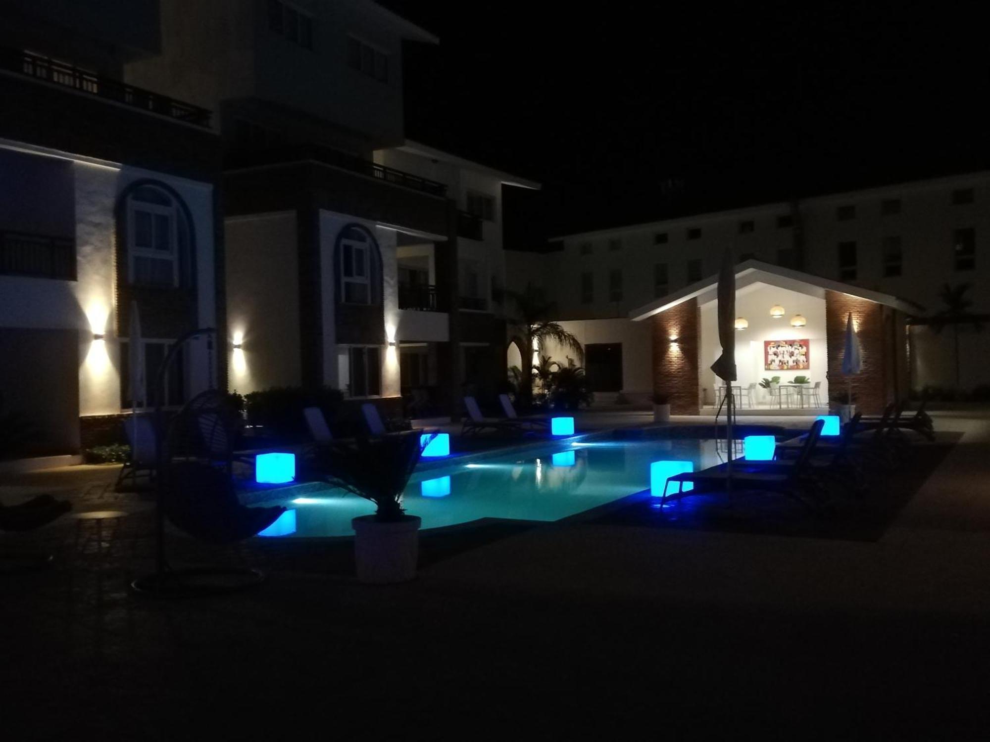 Seven Shades Of Coral Village - Suites & Pool In A Residence Close To The Beach بونتا كانا المظهر الخارجي الصورة